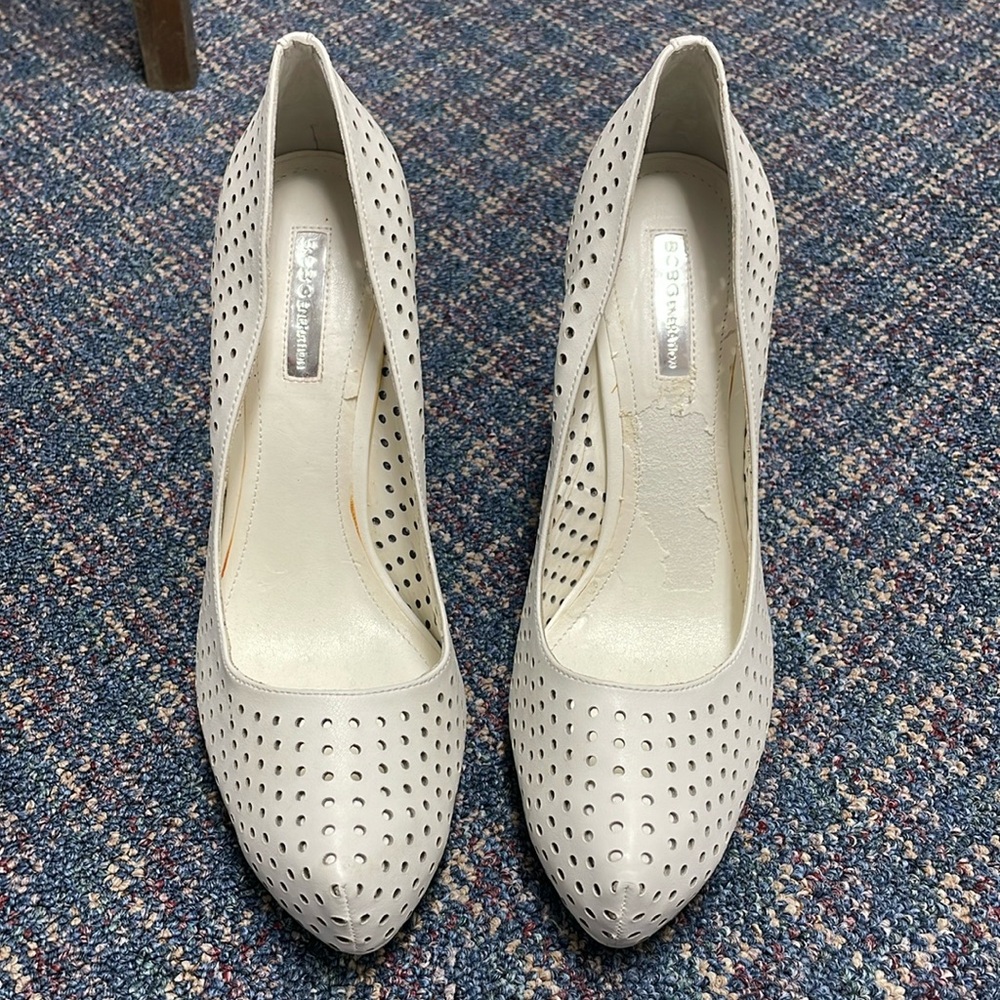 Preloved BCBGeneration White Leather Polka Holes High Heels Size 10M